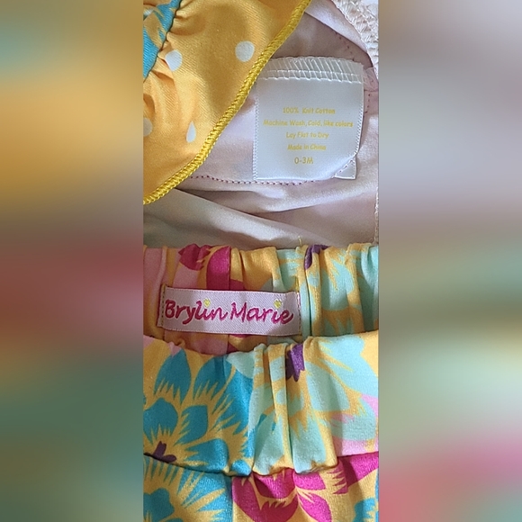 Brylin Marie - Yellow Flower & Polka Dot Short Sleeve Ruffles Set, Sz 0-3M - Picture 2 of 3
